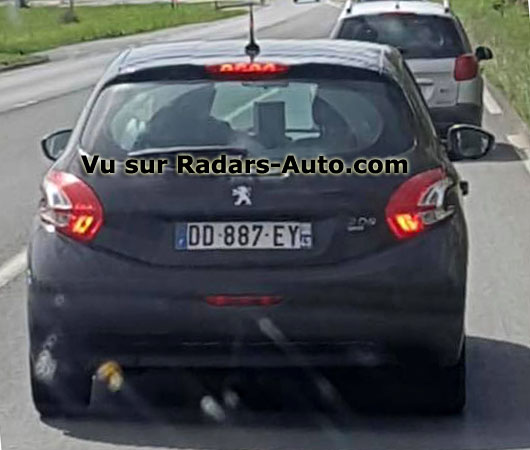 radar mobile DD-887-EY Peugeot 208 berline