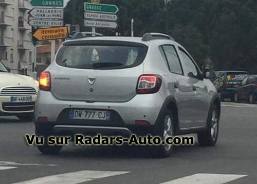 radar mobile DW-777-CJ Dacia Sandero Stepway