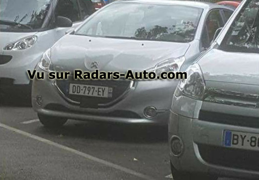 radar mobile DD-797-EY Peugeot 208 berline