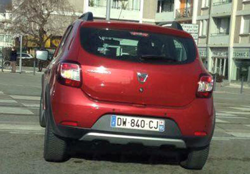 radar mobile Isre Dacia Sandero Stepway