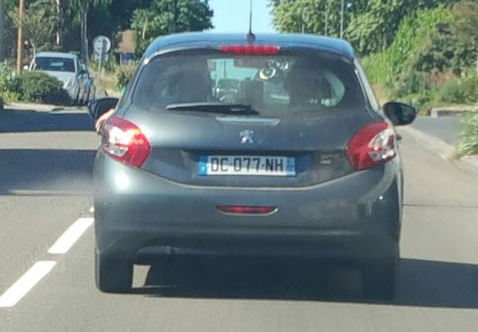 radar mobile DC-077-NH Peugeot 208 berline