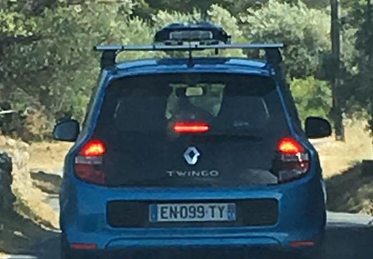 Faux radar sur une voiture