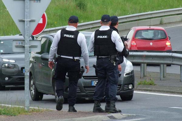 L'interdiction de signaler les contrles routiers ne sera pas applique