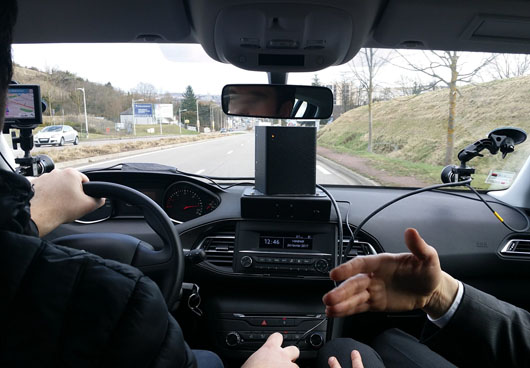 interieur voiture radar