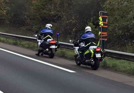 patrouille police gilet jaune radar