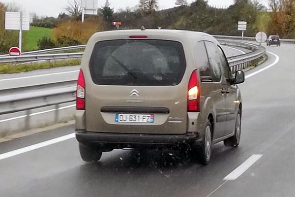 D'anciennes voitures radars transformes en radar privatis