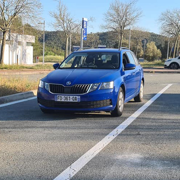 Skoda Octavia break FD-361-QA