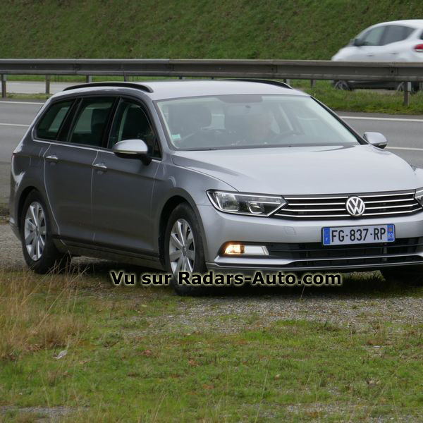 Volkswagen Passat 7 SW FG-837-RP