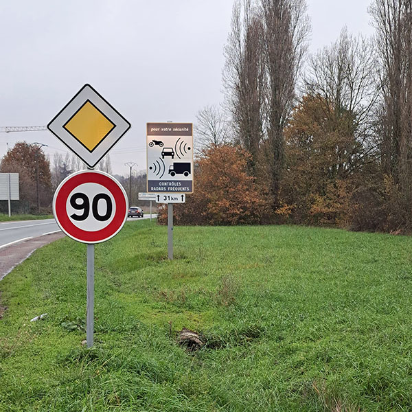 panneau 90 radar tonnay-charente