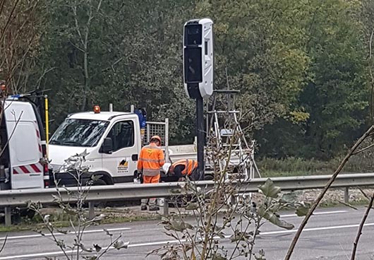 Photo du radar automatique de Caumont-sur-Durance (D900)