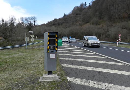 Photo du radar automatique de Saint-Sauves-d'Auvergne (D922)